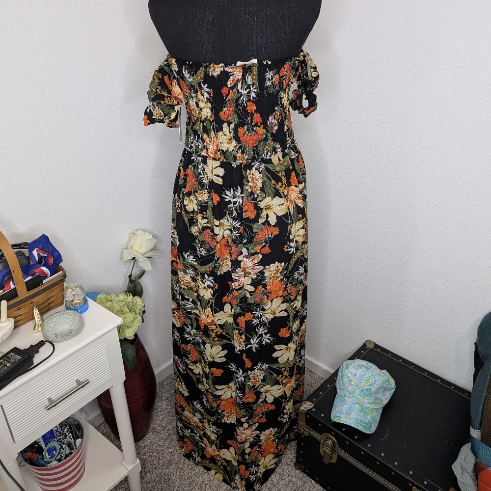 💘 K Too smocked off-the-shoulder floral print midi dress. - Picture 2 of 6